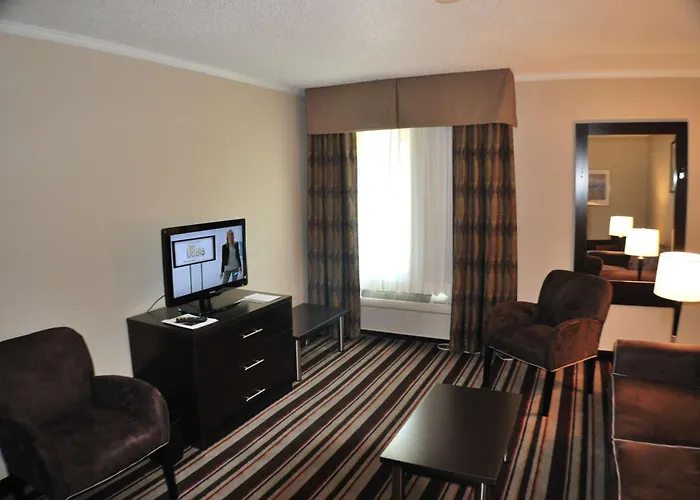 Holiday Inn Express Nashville W-I40 / Whitebridge Road