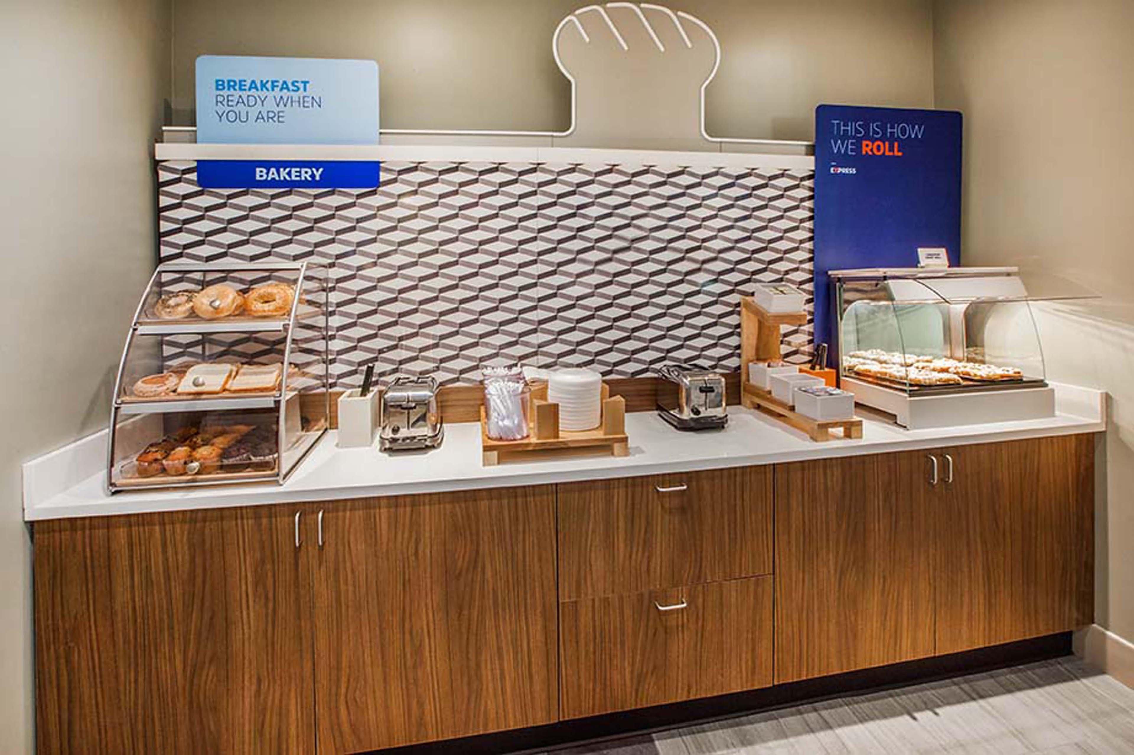 Express W-i40 By Ihg Nashville