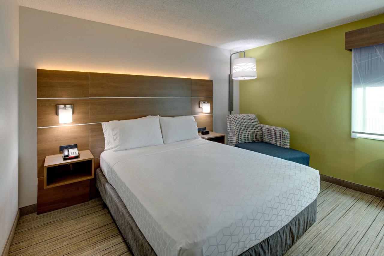 Hotel Express W-i40 By Ihg 3*