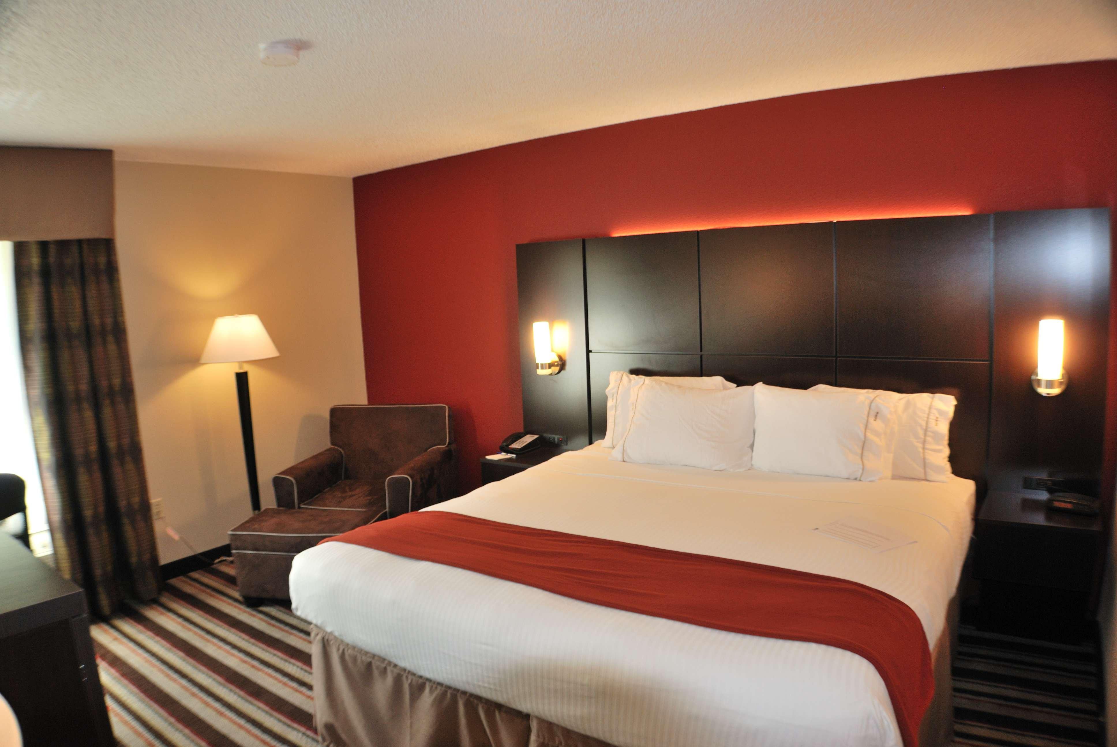 Express W-i40 By Ihg Hotel