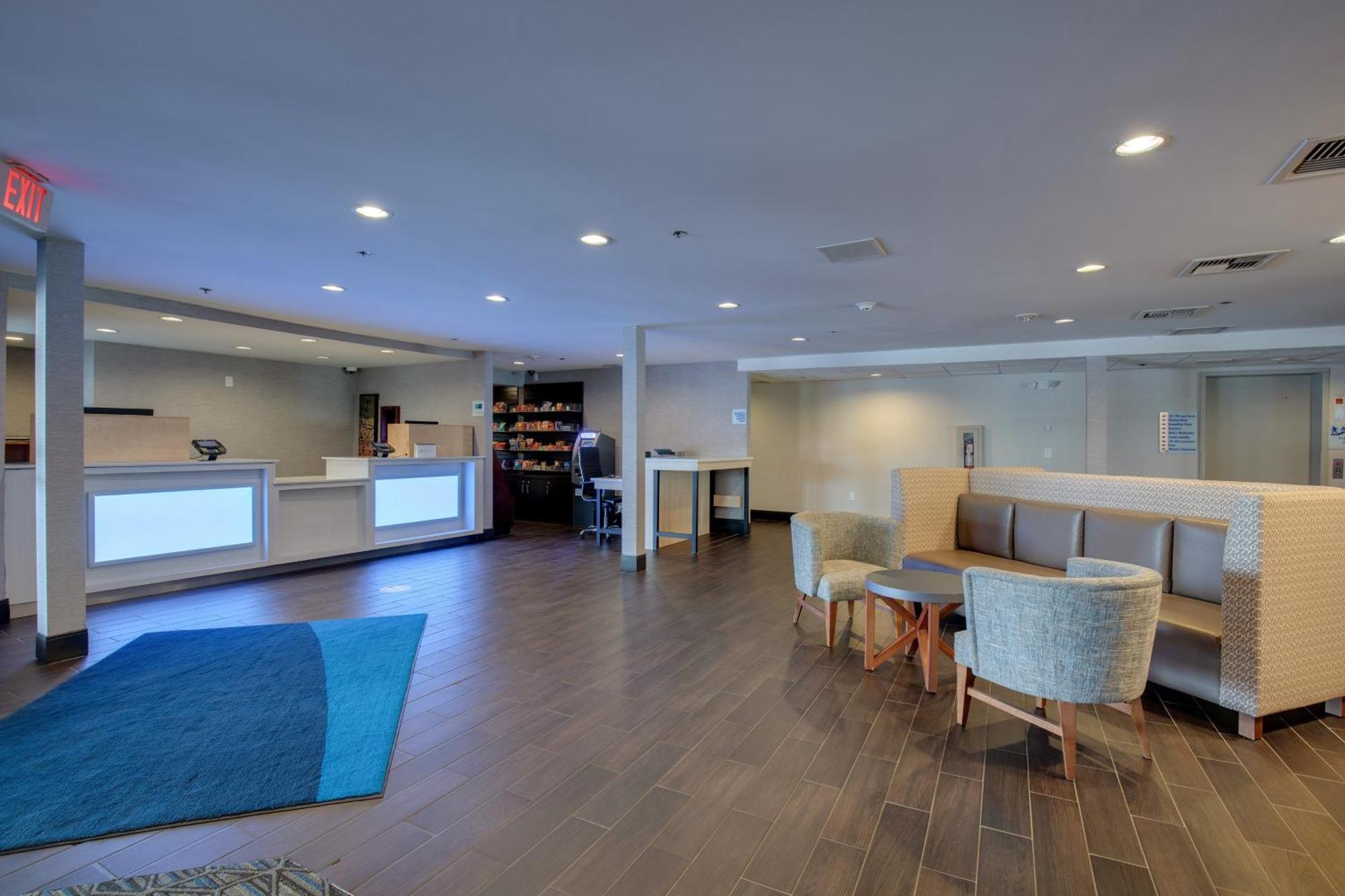 Express W-i40 By Ihg Hotel Nashville