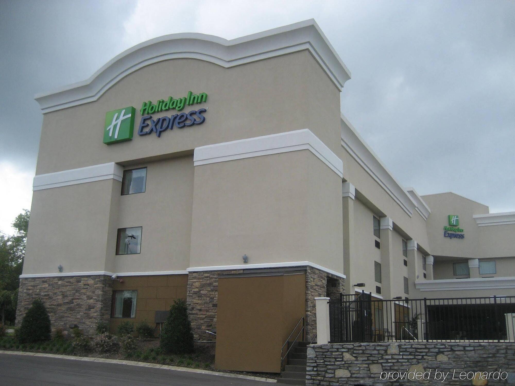Express W-i40 By Ihg